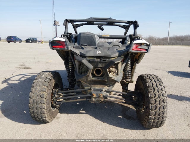 44671726 :رقم المزاد ، 3JBVGAW40KK000130 vin ، 2019 Can-am Maverick X3 Ds Turbo R مزاد بيع