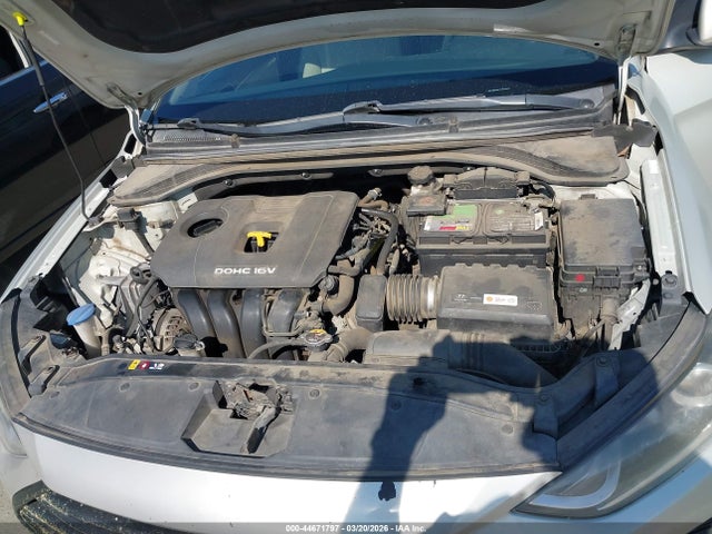 KMHD84LF0JU600038 Hyundai ELANTRA SEL