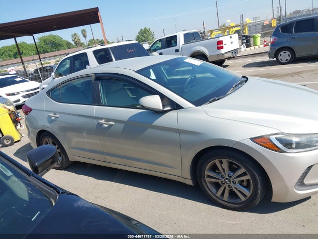 KMHD84LF0JU600038 Hyundai ELANTRA SEL