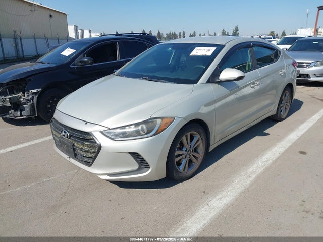 KMHD84LF0JU600038 Hyundai ELANTRA SEL