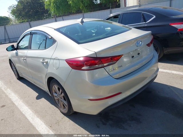 KMHD84LF0JU600038 Hyundai ELANTRA SEL