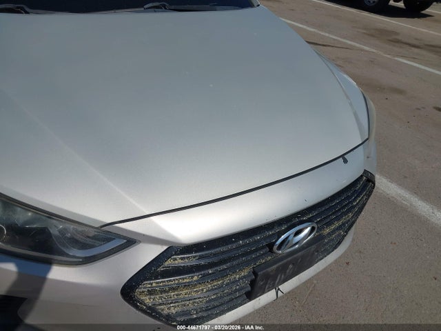 KMHD84LF0JU600038 Hyundai ELANTRA SEL