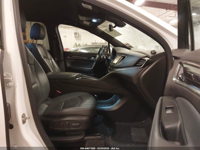 2022 Buick Enclave Awd Premium მანქანა იყიდება აუქციონზე, vin: 5GAEVBKW1NJ104732, აუქციონის ნომერი: 44671805