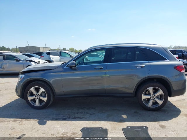 44671834 :رقم المزاد ، W1N0G8DB3NV373882 vin ، 2022 Mercedes-benz Glc 300 Suv مزاد بيع