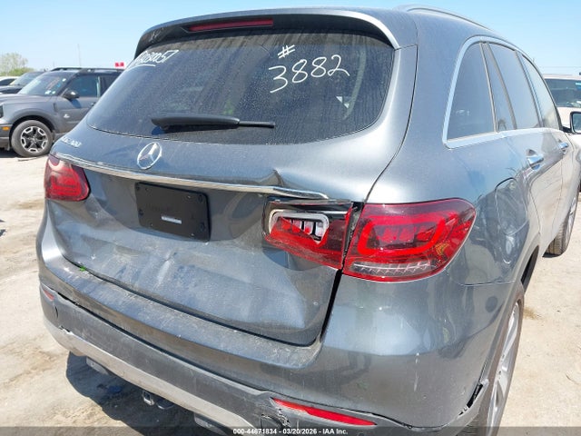 44671834 :رقم المزاد ، W1N0G8DB3NV373882 vin ، 2022 Mercedes-benz Glc 300 Suv مزاد بيع
