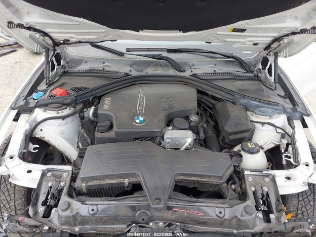WBA8E1G32HNU15536 BMW 320i