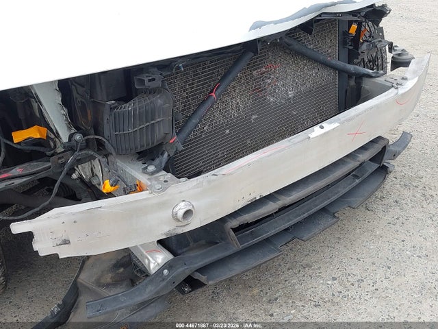 WBA8E1G32HNU15536 BMW 320i