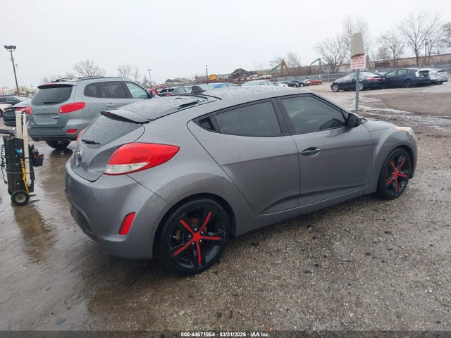 KMHTC6AD0FU228134 Hyundai Veloster Flex