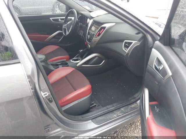 KMHTC6AD0FU228134 Hyundai Veloster Flex