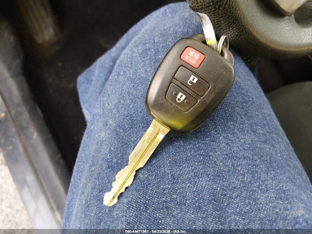 2018 Toyota Rav4 Le მანქანა იყიდება აუქციონზე, vin: JTMBFREV0JJ734939, აუქციონის ნომერი: 44671961