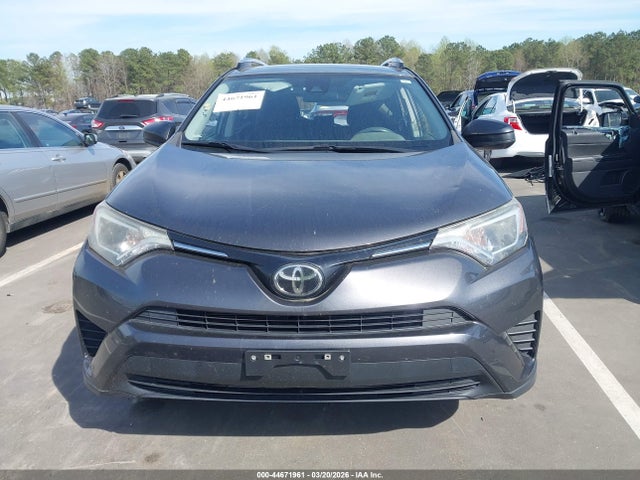 2018 Toyota Rav4 Le მანქანა იყიდება აუქციონზე, vin: JTMBFREV0JJ734939, აუქციონის ნომერი: 44671961