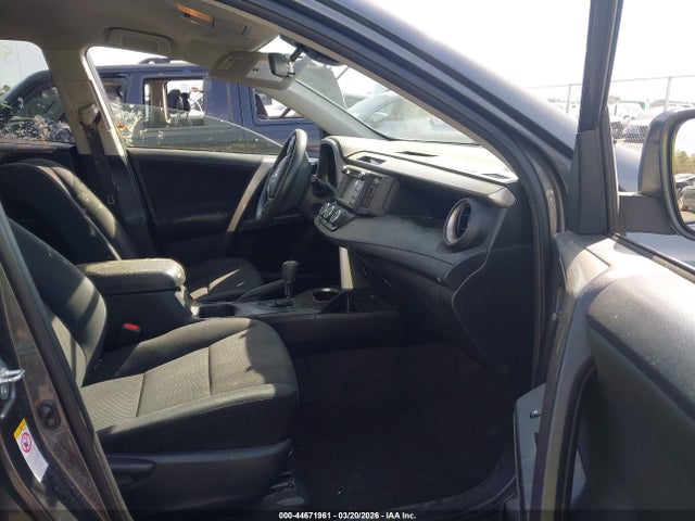 2018 Toyota Rav4 Le მანქანა იყიდება აუქციონზე, vin: JTMBFREV0JJ734939, აუქციონის ნომერი: 44671961