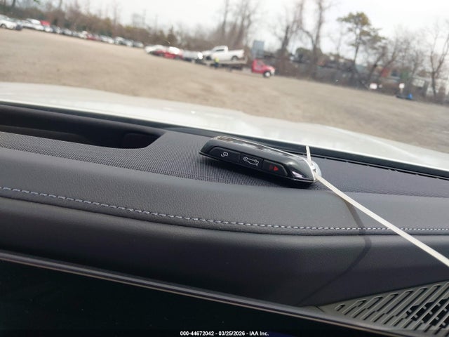 WBA33EH09RCS26407 BMW 740i Xdrive