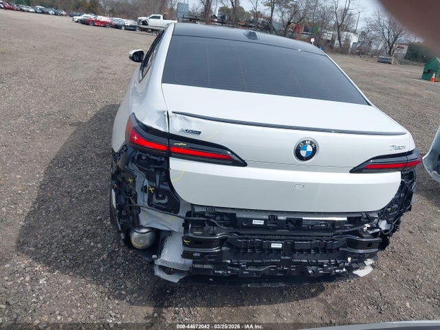 WBA33EH09RCS26407 BMW 740i Xdrive