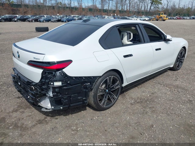 WBA33EH09RCS26407 BMW 740i Xdrive