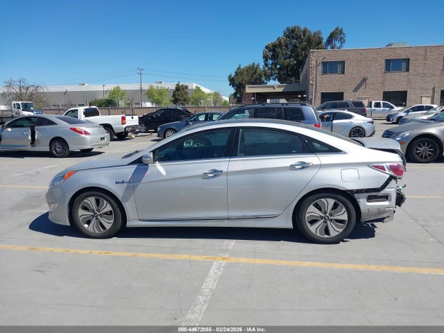 Hyundai Sonata Hybrid Limited 2014 KMHEC4A4XEA111478 Image 15