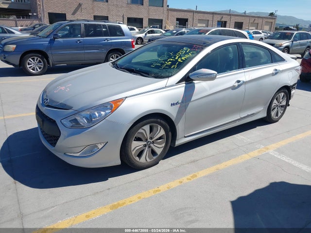 Hyundai Sonata Hybrid Limited 2014 KMHEC4A4XEA111478 Image 2
