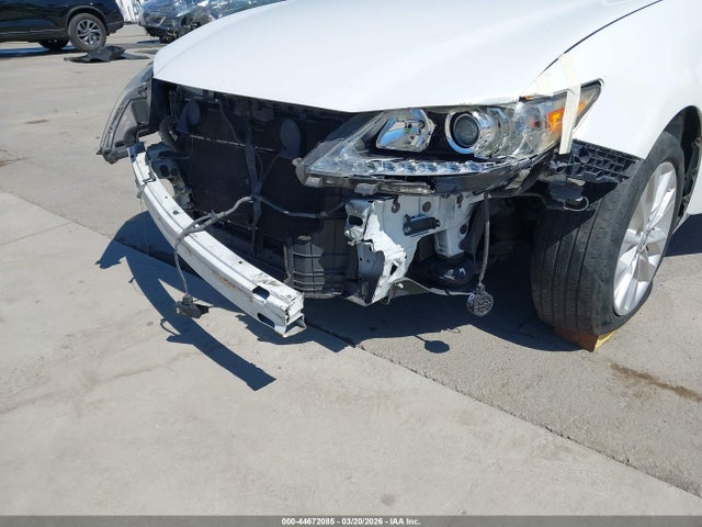 JTHBW1GGXF2100246 Lexus ES 300H