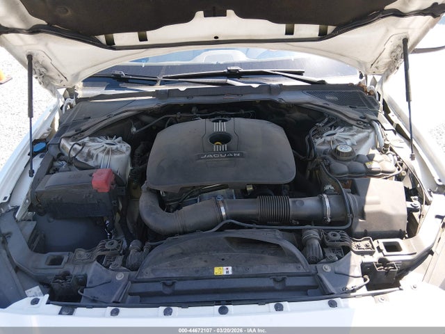 44672107 :رقم المزاد ، SAJAD4BGXHA947466 vin ، 2017 Jaguar Xe 25t Premium مزاد بيع