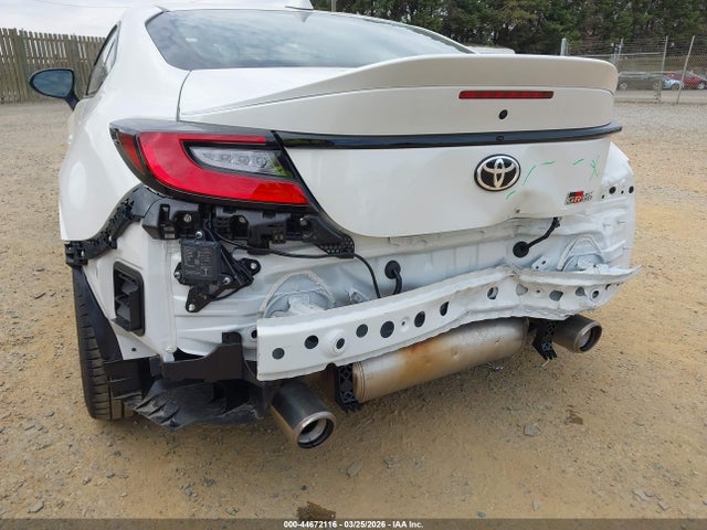 2025 TOYOTA GR86 JF1ZNBE17S9757472 Photo 5