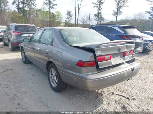 1998 TOYOTA CAMRY 4T1BF22K5WU069913 Photo 2