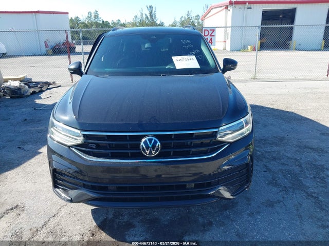 44672143 :رقم المزاد ، 3VVCB7AX0PM098676 vin ، 2023 Volkswagen Tiguan 2.0t Se R-line Black مزاد بيع