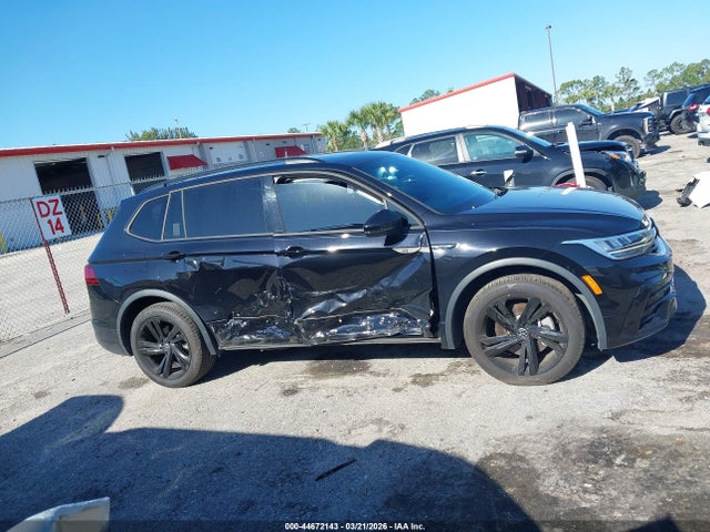 44672143 :رقم المزاد ، 3VVCB7AX0PM098676 vin ، 2023 Volkswagen Tiguan 2.0t Se R-line Black مزاد بيع