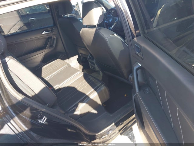 44672143 :رقم المزاد ، 3VVCB7AX0PM098676 vin ، 2023 Volkswagen Tiguan 2.0t Se R-line Black مزاد بيع