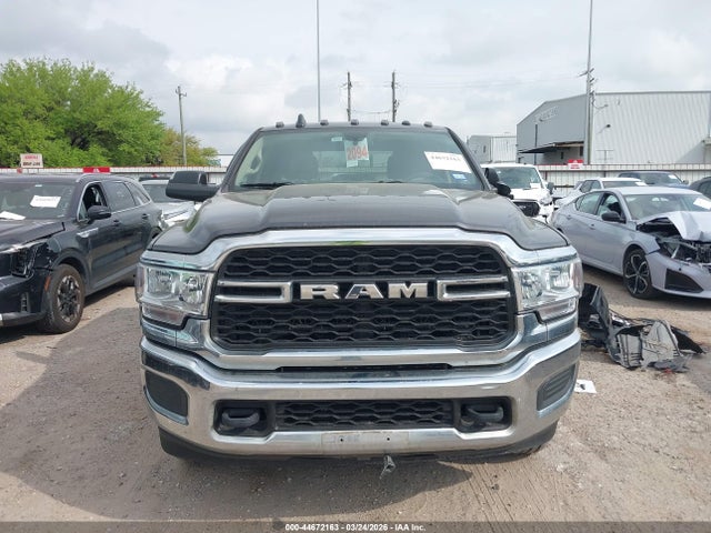 44672163 :رقم المزاد ، 3C6UR5HL0KG683262 vin ، 2019 Ram 2500 Tradesman  4x4 8' Box مزاد بيع