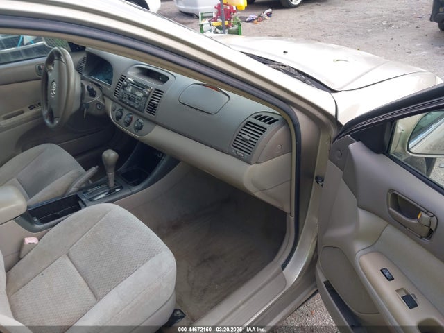 2004 TOYOTA CAMRY 4T1BE30K34U838000 Photo 4