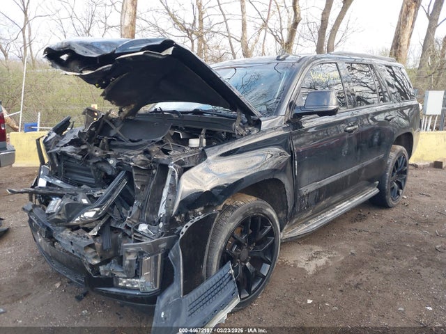 2016 Cadillac Escalade Luxury Collection მანქანა იყიდება აუქციონზე, vin: 1GYS4BKJ5GR107219, აუქციონის ნომერი: 44672192