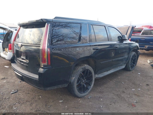 2016 Cadillac Escalade Luxury Collection მანქანა იყიდება აუქციონზე, vin: 1GYS4BKJ5GR107219, აუქციონის ნომერი: 44672192
