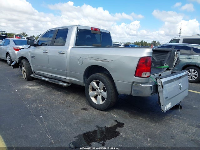 2013 RAM 1500 1C6RR6GP2DS658956 Photo 2