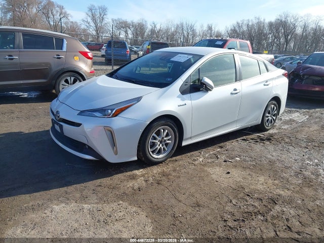 JTDL9MFU8N3033922 Toyota Prius Le Awd-e