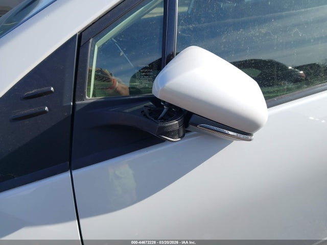 JTDL9MFU8N3033922 Toyota Prius Le Awd-e