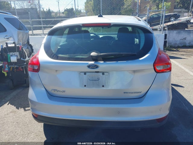 Ford Focus Titanium 2015 1FADP3N25FL231871 Image 16