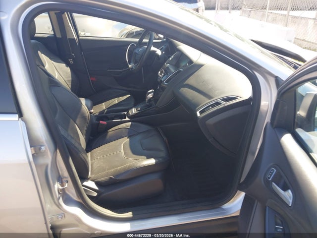 Ford Focus Titanium 2015 1FADP3N25FL231871 Image 5