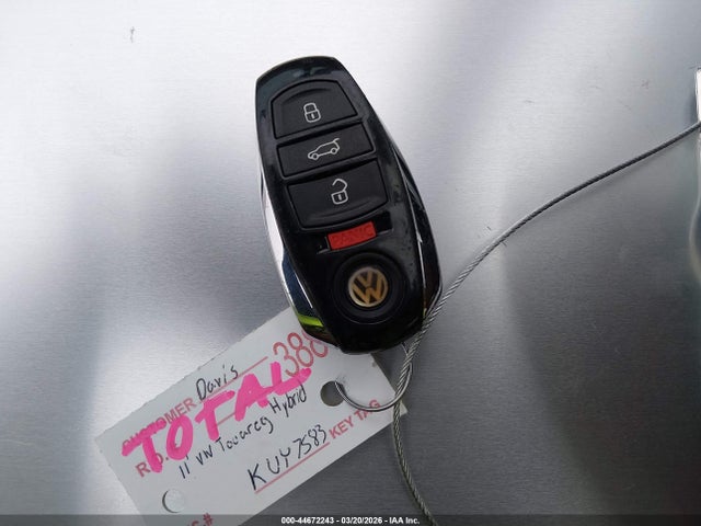 44672243 :رقم المزاد ، WVGFG9BP9BD003314 vin ، 2011 Volkswagen Touareg Hybrid مزاد بيع