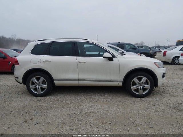 44672243 :رقم المزاد ، WVGFG9BP9BD003314 vin ، 2011 Volkswagen Touareg Hybrid مزاد بيع