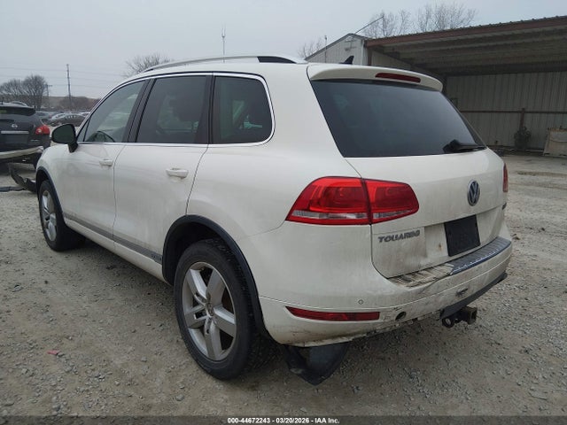 44672243 :رقم المزاد ، WVGFG9BP9BD003314 vin ، 2011 Volkswagen Touareg Hybrid مزاد بيع