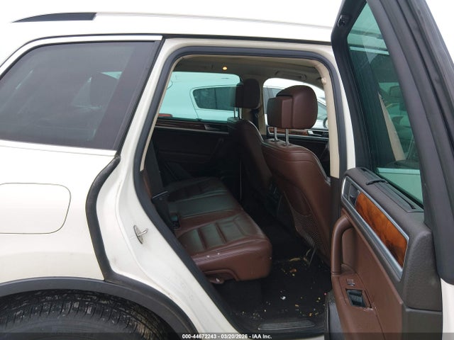 44672243 :رقم المزاد ، WVGFG9BP9BD003314 vin ، 2011 Volkswagen Touareg Hybrid مزاد بيع