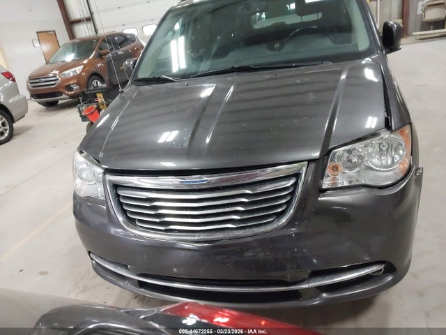 2016 Chrysler Town & Country Touring მანქანა იყიდება აუქციონზე, vin: 2C4RC1BGXGR205971, აუქციონის ნომერი: 44672255