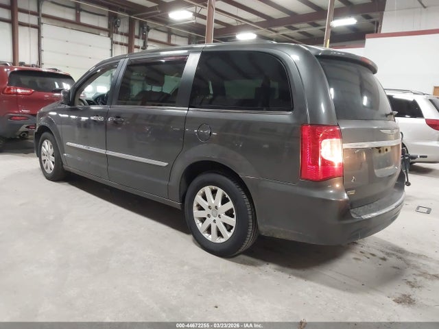 2016 CHRYSLER TOWN & COUNTRY 2C4RC1BGXGR205971 Photo 2
