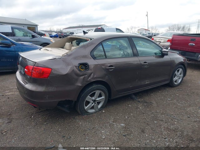 Продажа на аукционе авто 2011 Volkswagen Jetta 2.0l Tdi, vin: 3VWLL7AJ8BM118783, номер лота: 44672285