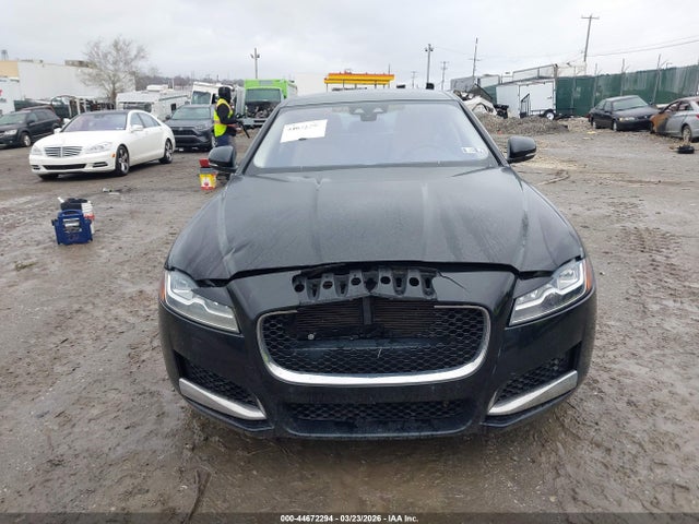 SAJBD4BV7HCY34551 Jaguar Xf 35t Premium