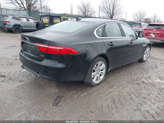 SAJBD4BV7HCY34551 Jaguar Xf 35t Premium