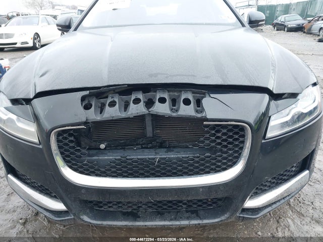 SAJBD4BV7HCY34551 Jaguar Xf 35t Premium