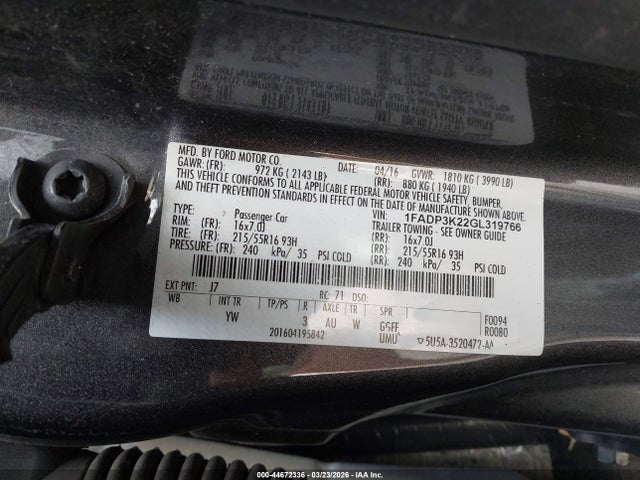 1FADP3K22GL319766 Ford FOCUS SE