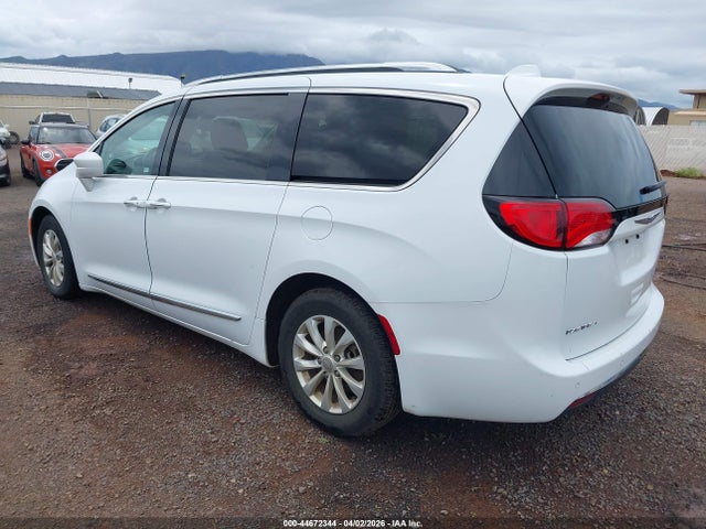 44672344 :رقم المزاد ، 2C4RC1BG9KR548263 vin ، 2019 Chrysler Pacifica Touring L مزاد بيع