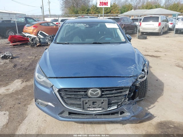 44672392 :رقم المزاد ، 3MZBN1M35JM160200 vin ، 2018 Mazda Mazda3 Grand Touring مزاد بيع